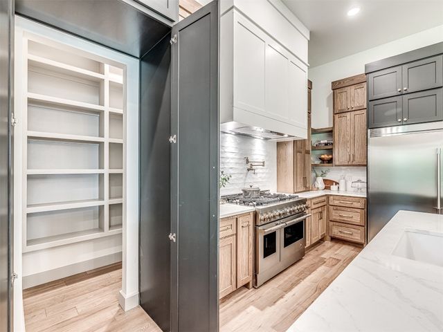 400 Old Creek Road, Edmond, OK 73034