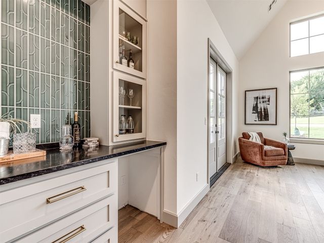 400 Old Creek Road, Edmond, OK 73034