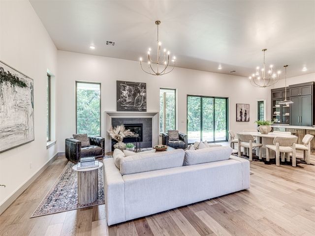 400 Old Creek Road, Edmond, OK 73034