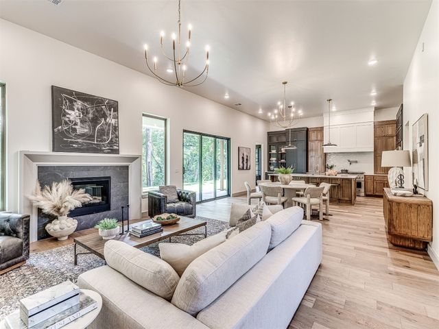 400 Old Creek Road, Edmond, OK 73034