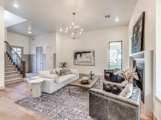 400 Old Creek Road, Edmond, OK 73034