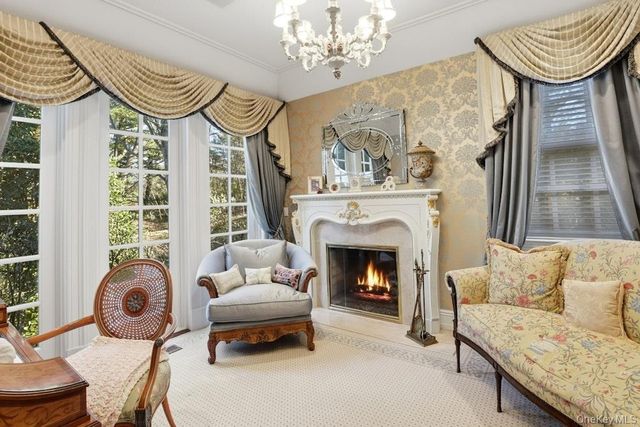 1 Beech Tree Lane, Brookville, NY 11545