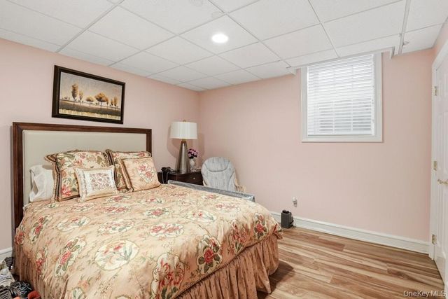 1 Beech Tree Lane, Brookville, NY 11545