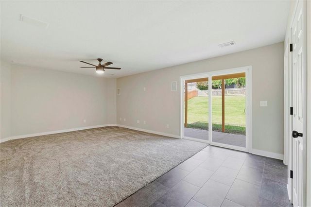 7411 N Mckinley Avenue, Kansas City, MO 64158