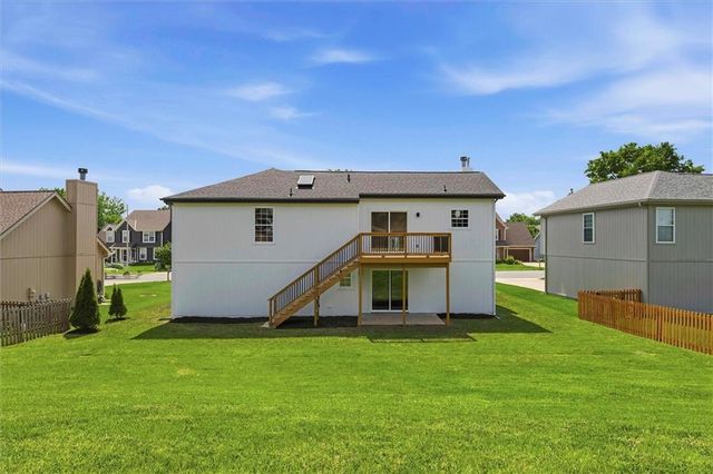 7411 N Mckinley Avenue, Kansas City, MO 64158