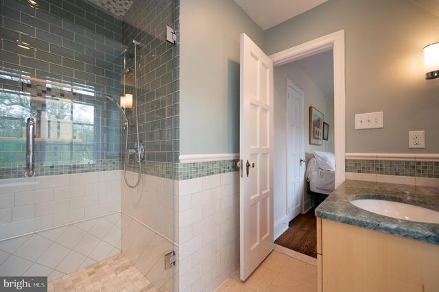 1002 OVERBROOK RD, Wilmington, DE 19807