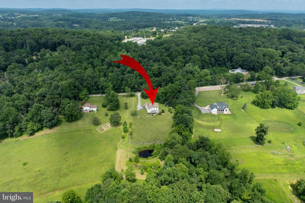 338 BLACK HORSE RD, Chester Springs, PA 19425