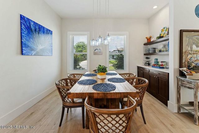 427 N 6TH Street, Jacksonville Beach, FL 32250