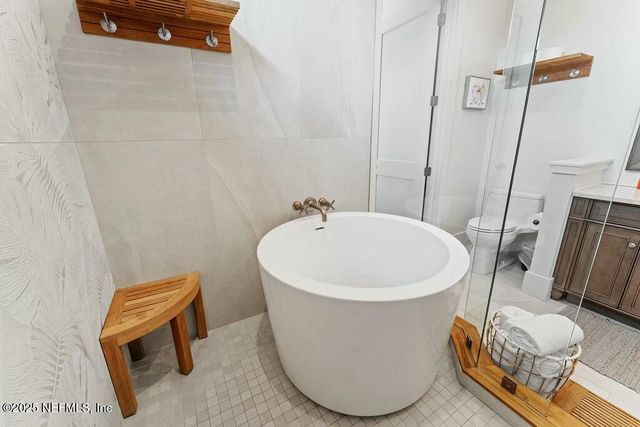 427 N 6TH Street, Jacksonville Beach, FL 32250