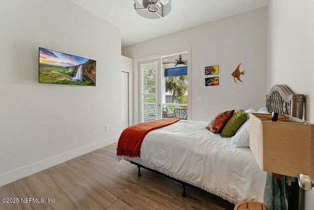 427 N 6TH Street, Jacksonville Beach, FL 32250