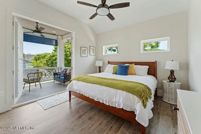 427 N 6TH Street, Jacksonville Beach, FL 32250