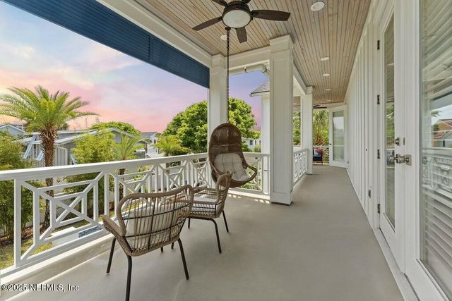 427 N 6TH Street, Jacksonville Beach, FL 32250