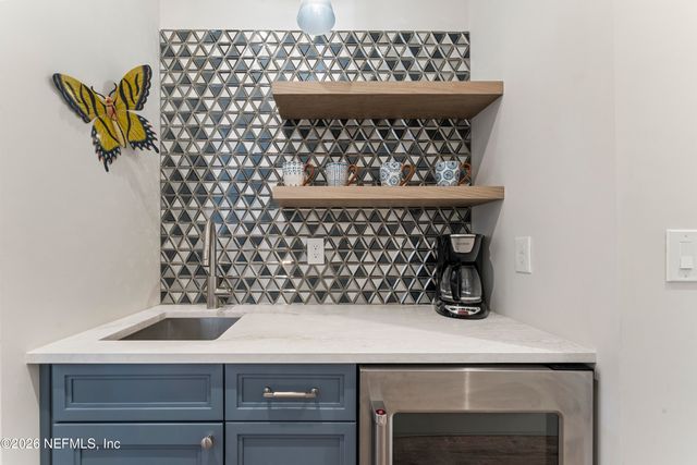 427 N 6TH Street, Jacksonville Beach, FL 32250