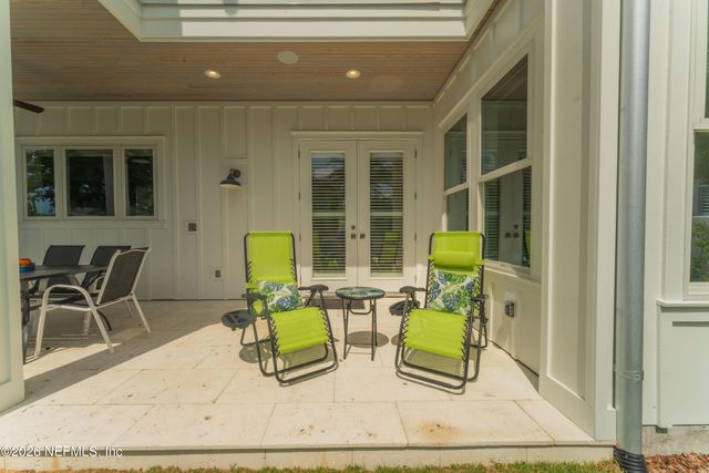 427 N 6TH Street, Jacksonville Beach, FL 32250