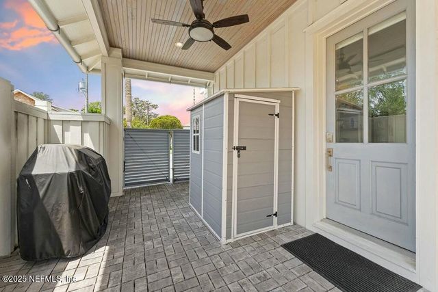 427 N 6TH Street, Jacksonville Beach, FL 32250