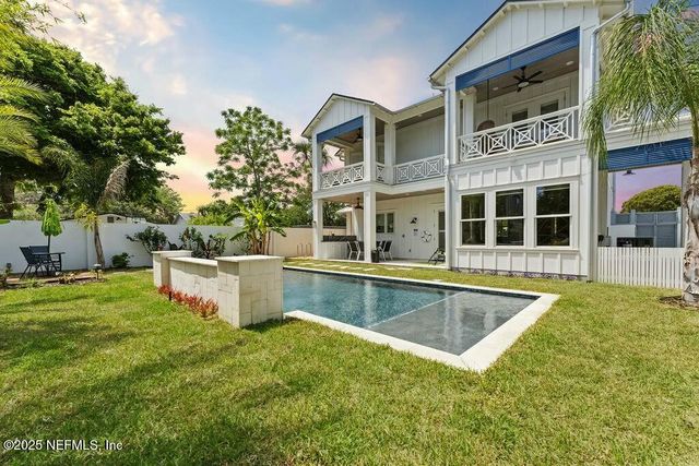 427 N 6TH Street, Jacksonville Beach, FL 32250