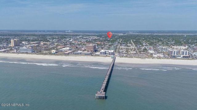 427 N 6TH Street, Jacksonville Beach, FL 32250