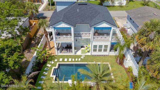 427 N 6TH Street, Jacksonville Beach, FL 32250