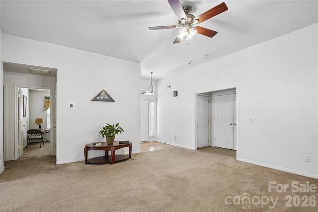 2127 Candlelight Woods Drive, Matthews, NC 28105