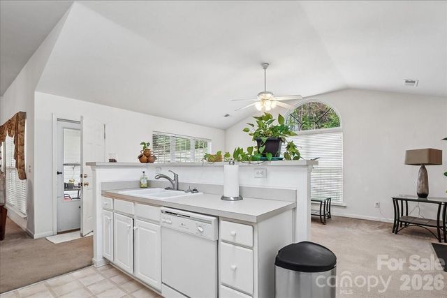 2127 Candlelight Woods Drive, Matthews, NC 28105