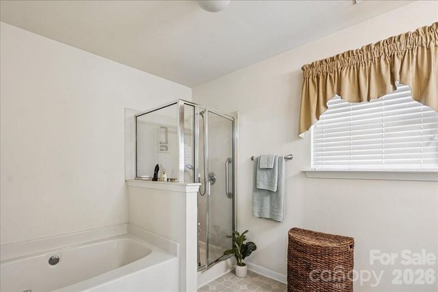 2127 Candlelight Woods Drive, Matthews, NC 28105