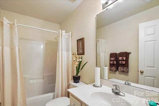 2127 Candlelight Woods Drive, Matthews, NC 28105