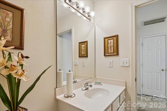 2127 Candlelight Woods Drive, Matthews, NC 28105