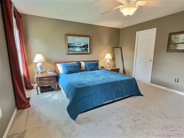 2549 Spyglass Court, Edwardsville, IL 62025
