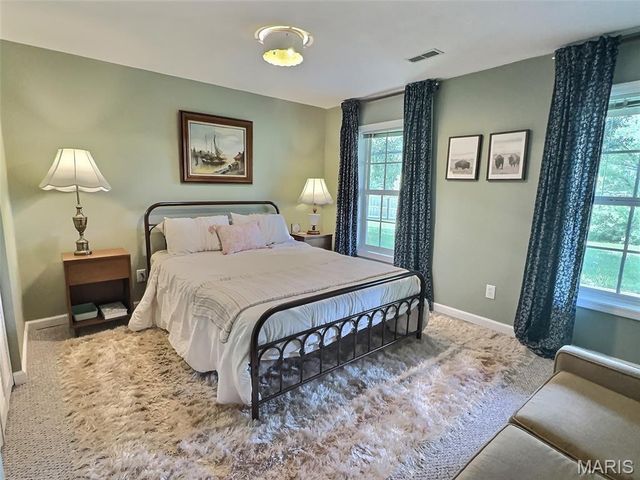 2549 Spyglass Court, Edwardsville, IL 62025