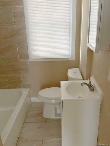 14889 Sussex Street, Detroit, MI 48227