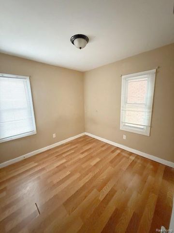 14889 Sussex Street, Detroit, MI 48227