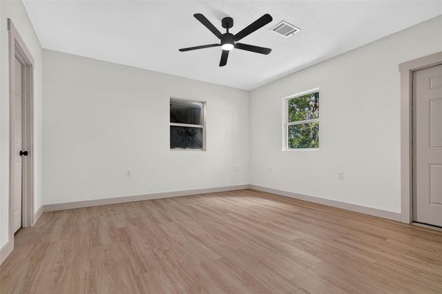 209 S SAINT CLOUD AVENUE, Valrico, FL 33594