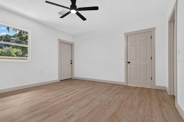 209 S SAINT CLOUD AVENUE, Valrico, FL 33594