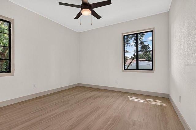 209 S SAINT CLOUD AVENUE, Valrico, FL 33594