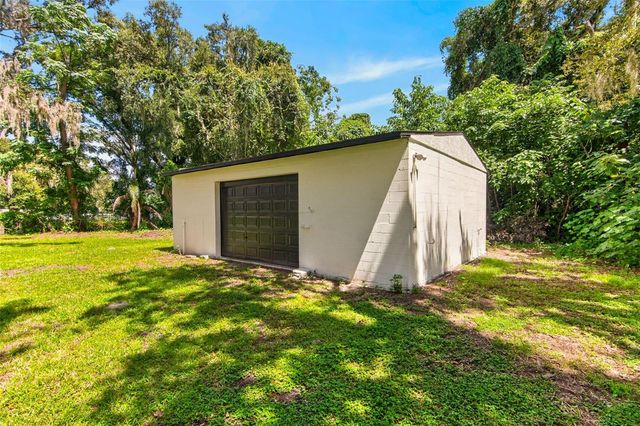 209 S SAINT CLOUD AVENUE, Valrico, FL 33594