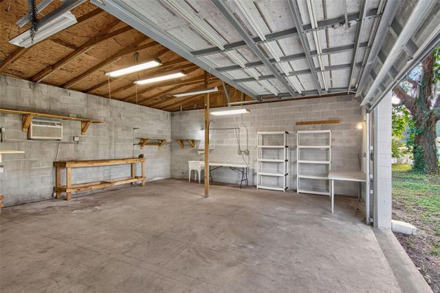 209 S SAINT CLOUD AVENUE, Valrico, FL 33594