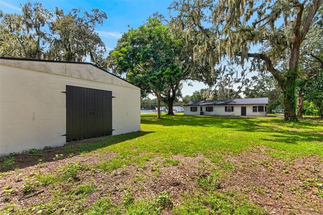 209 S SAINT CLOUD AVENUE, Valrico, FL 33594