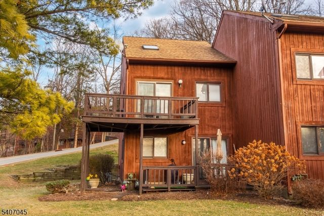 1 Deer Valley Ln 2, Vernon Twp., NJ 07462