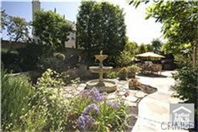 37 Twiggs, Irvine, CA 92620