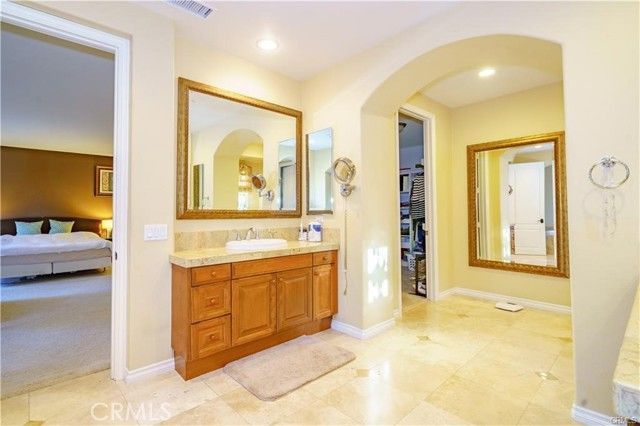 37 Twiggs, Irvine, CA 92620