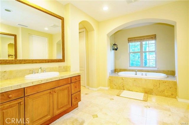 37 Twiggs, Irvine, CA 92620