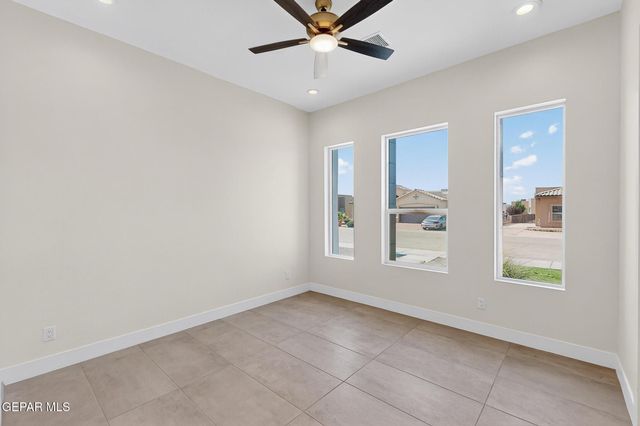317 RIO DE JAZMIN Circle, El Paso, TX 79932