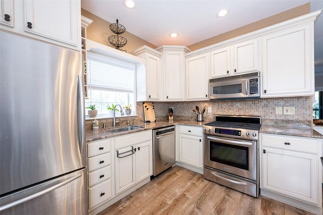 510 RYANS WOODS LANE, Palm Harbor, FL 34683