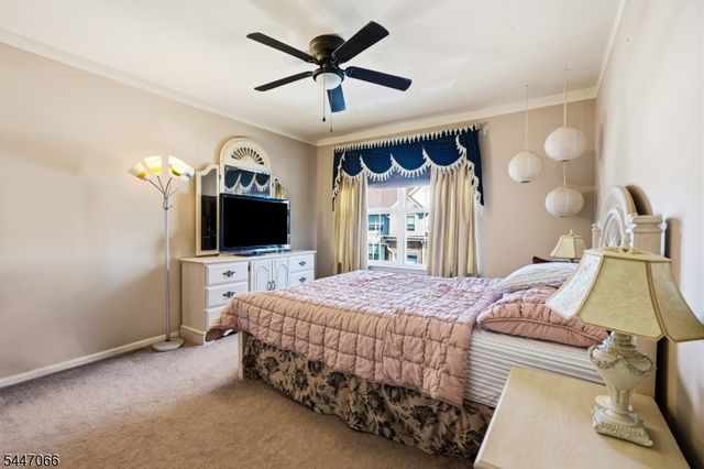 4 Reins Ct, Franklin Twp., NJ 08873