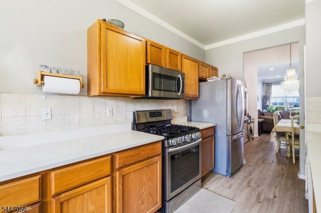 4 Reins Ct, Franklin Twp., NJ 08873