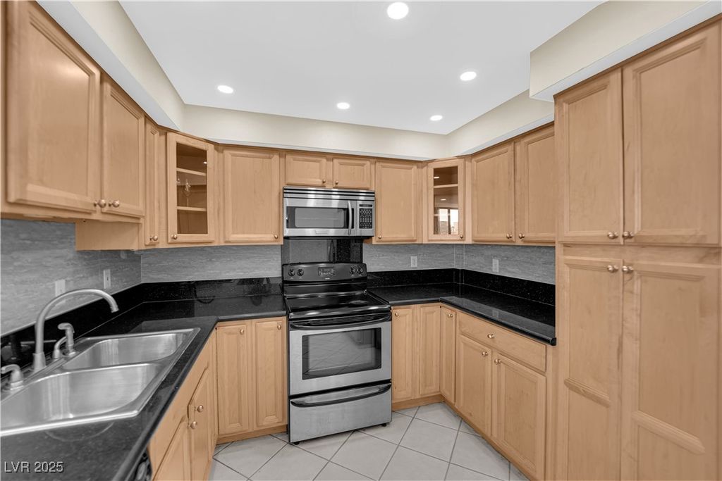 Image 11 of property listing at 3930 University Center Drive 202, Las Vegas, NV 89119