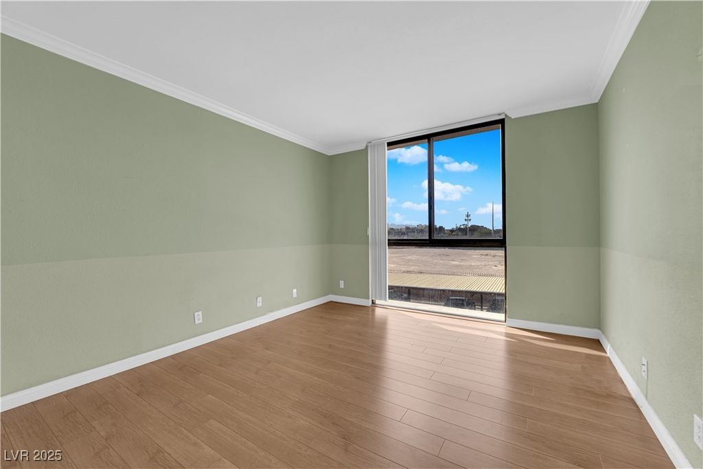 Image 16 of property listing at 3930 University Center Drive 202, Las Vegas, NV 89119