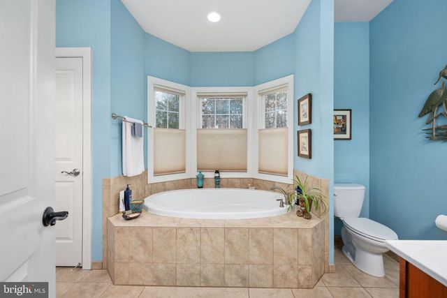 3900 WATER FRONT CT, Bumpass, VA 23024