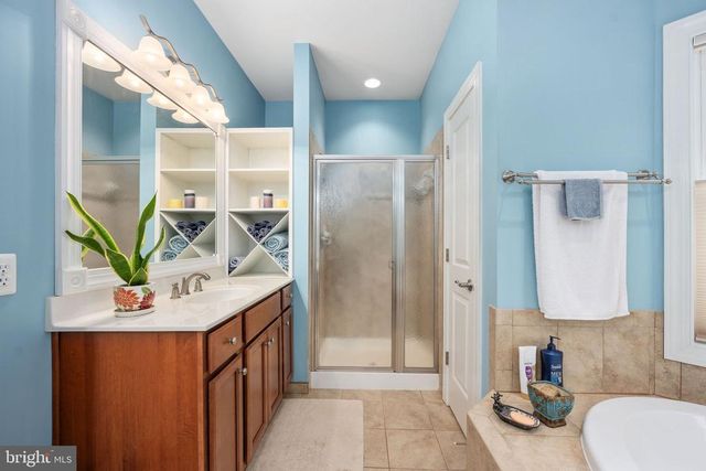 3900 WATER FRONT CT, Bumpass, VA 23024