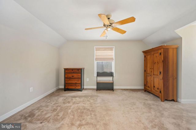 3900 WATER FRONT CT, Bumpass, VA 23024